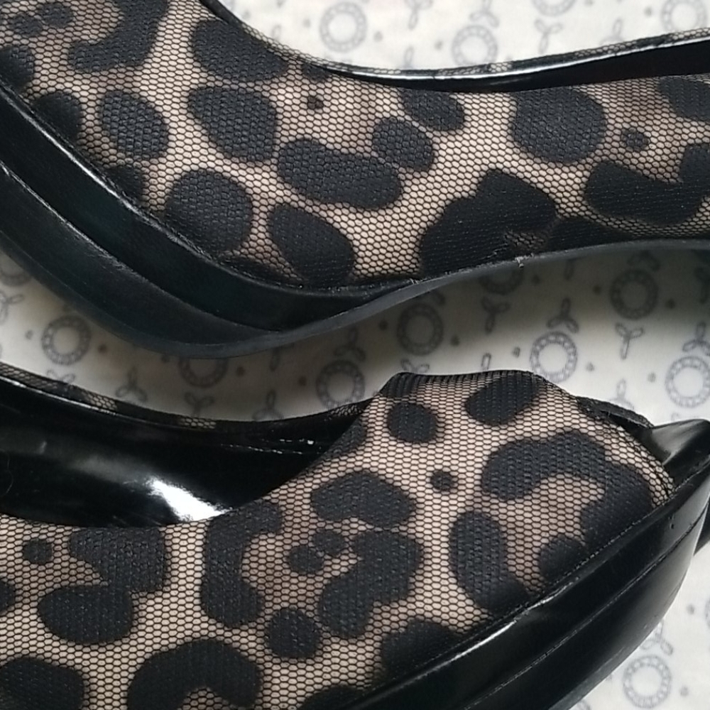 Moda International Animal Print Peep Toe Heels - Picture 8 of 8